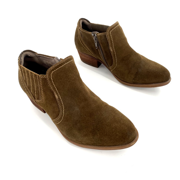 Earth Peak Peru Womens Ankle Boots‎ Booties Sz 9W Dark Khaki Suede Side Zip - Picture 1 of 8